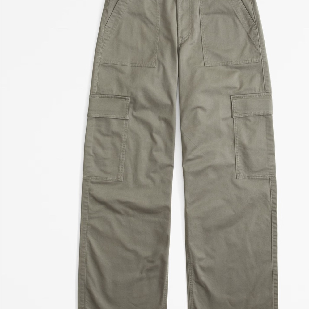 Abercrombie & Fitch Women’s Khaki Cargo Pants